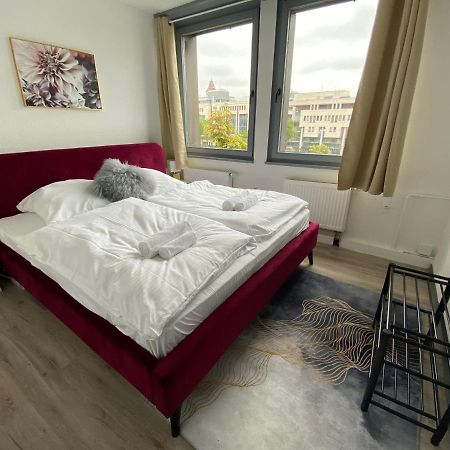 Urbansuites - Modern & Zentral In Der City - Dein Zuhause In สตุตการ์ต ภายนอก รูปภาพ